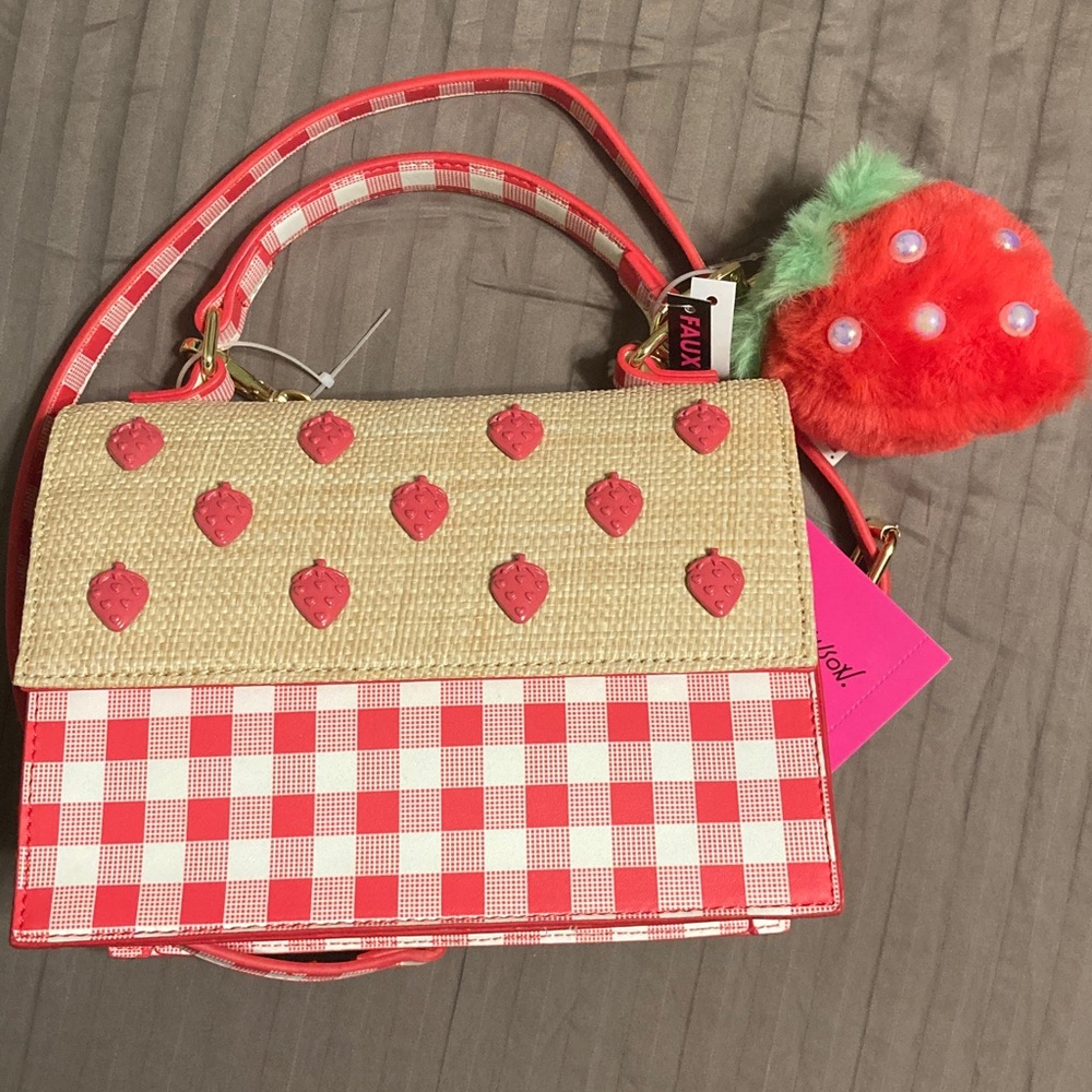 NEW Betsey Johnson Straw Handbag with Red Gingham & Strawberry Accents